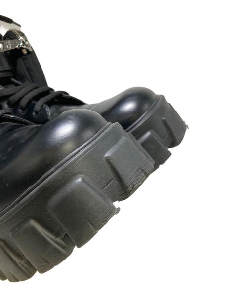PRADA（プラダ）PRADA (プラダ) モノリスポーチ付 ブラッシュドレザー×RE-NYLON ブーツ / 255 ブラック サイズ:35 1/2の古着・服飾アイテム