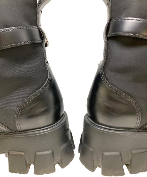 PRADA（プラダ）PRADA (プラダ) モノリスポーチ付 ブラッシュドレザー×RE-NYLON ブーツ / 255 ブラック サイズ:35 1/2の古着・服飾アイテム