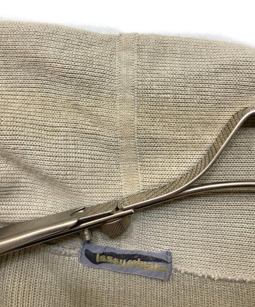 ISSEY MIYAKE（イッセイミヤケ）ISSEY MIYAKE (イッセイミヤケ) ニットカーディガン ベージュ サイズ:Ⅿの古着・服飾アイテム
