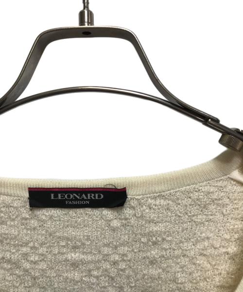 LEONARD（レオナール）LEONARD (レオナール) 袖裏花柄ニットカーディガン ホワイト サイズ:38の古着・服飾アイテム