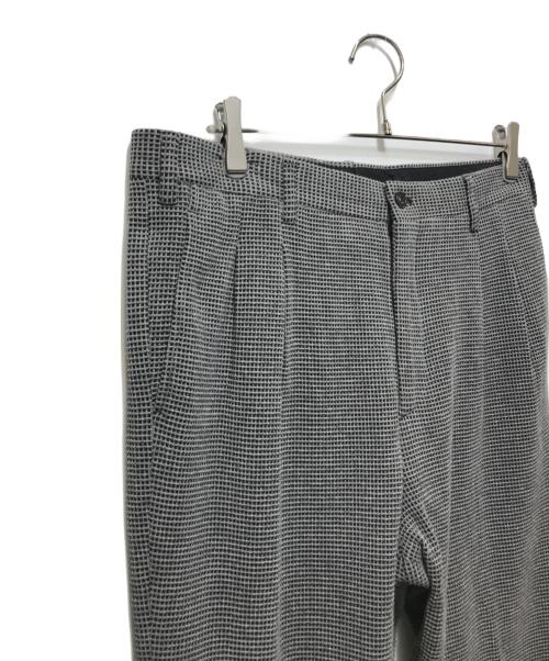 GIORGIO ARMANI（ジョルジオアルマーニ）GIORGIO ARMANI (ジョルジオアルマーニ) タックパンツ グレー サイズ:48Rの古着・服飾アイテム