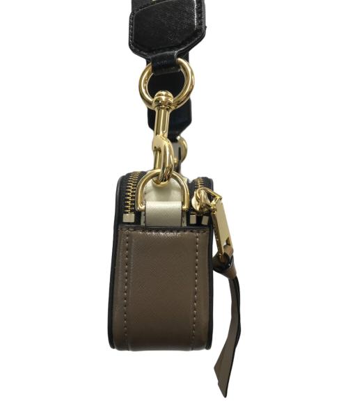 MARC JACOBS（マークジェイコブス）MARC JACOBS (マークジェイコブス) スナップショット ブラウンの古着・服飾アイテム