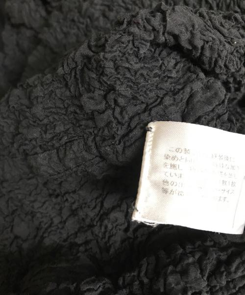 me ISSEY MIYAKE（ミーイッセイ ミヤケ）me ISSEY MIYAKE (ミーイッセイ ミヤケ) シワ加工ポロシャツ ブラック サイズ:FREEの古着・服飾アイテム