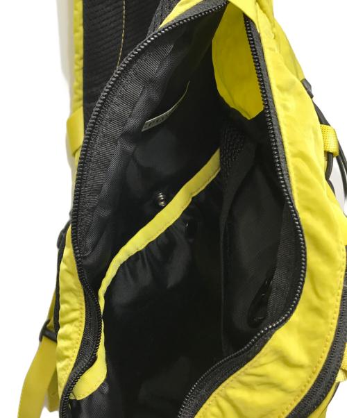 C.P COMPANY（シーピーカンパニー）C.P COMPANY (シーピーカンパニー) NYLON B CROSSBODY BACKPACK イエローの古着・服飾アイテム