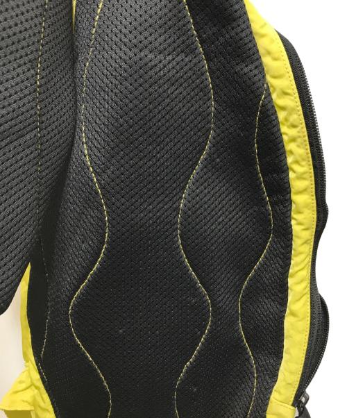 C.P COMPANY（シーピーカンパニー）C.P COMPANY (シーピーカンパニー) NYLON B CROSSBODY BACKPACK イエローの古着・服飾アイテム
