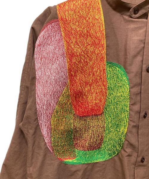 HOMME PLISSE ISSEY MIYAKE（オム プリッセ イッセイ ミヤケ）HOMME PLISSE ISSEY MIYAKE (オム プリッセ イッセイ ミヤケ) RB STYLO-BILLE EMBROIDERY SHIRT ブラウン サイズ:3の古着・服飾アイテム