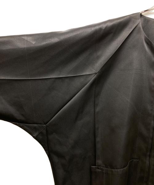 132 5. ISSEY MIYAKE（132 5. イッセイ ミヤケ）132 5. ISSEY MIYAKE (132 5. イッセイ ミヤケ) ポリエステルノーカラーコート ブラック×グリーン サイズ:3の古着・服飾アイテム