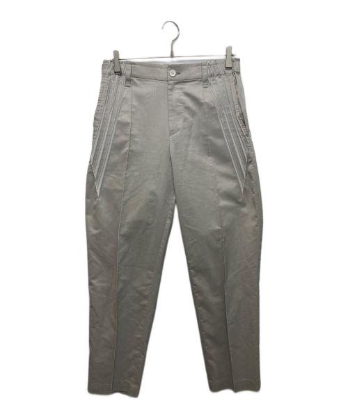 A-POC ABLE ISSEY MIYAKE（エイポック エイブル イッセイ ミヤケ）A-POC ABLE ISSEY MIYAKE (エイポック エイブル イッセイ ミヤケ) サイドプリーツパンツ グレー サイズ:3の古着・服飾アイテム