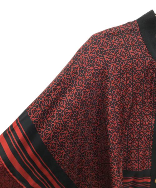 LOEWE（ロエベ）LOEWE (ロエベ) アナグラム釦総柄プリントシャツ レッド サイズ:34の古着・服飾アイテム