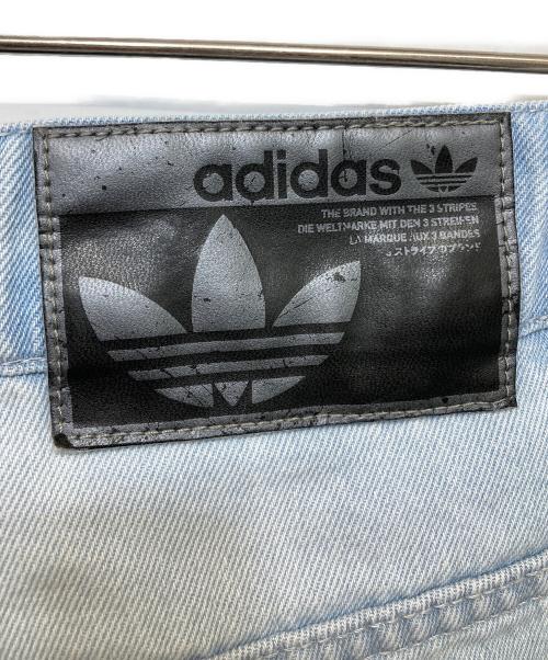 adidas（アディダス）adidas (アディダス) ADILENIUM 5.0 DENIM JEANS インディゴ サイズ:33の古着・服飾アイテム