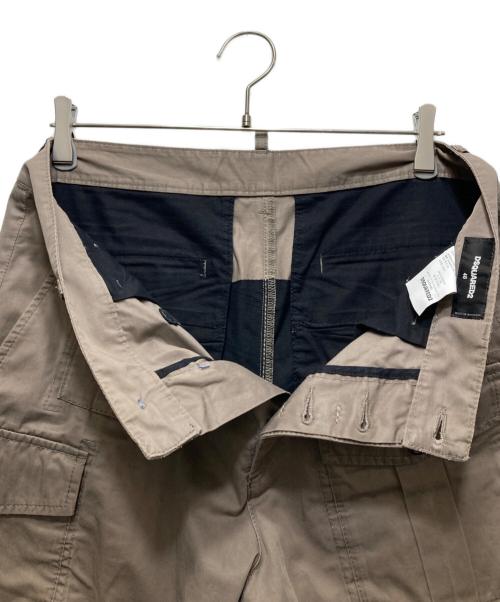 DSQUARED2（ディースクエアード）DSQUARED2 (ディースクエアード) マルチポケット カーゴパンツ　S74KB0016 S41796 ベージュ サイズ:48の古着・服飾アイテム