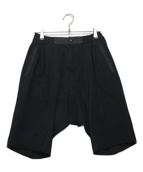 WHITE MOUNTAINEERING（ホワイトマウンテ二アニング）WHITE MOUNTAINEERING (ホワイトマウンテ二アニング) CARGO SHORT PANTS ブラックの古着・服飾アイテム
