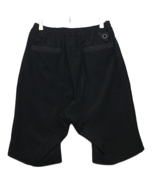 WHITE MOUNTAINEERING（ホワイトマウンテ二アニング）WHITE MOUNTAINEERING (ホワイトマウンテ二アニング) CARGO SHORT PANTS ブラックの古着・服飾アイテム