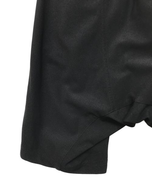 WHITE MOUNTAINEERING（ホワイトマウンテ二アニング）WHITE MOUNTAINEERING (ホワイトマウンテ二アニング) CARGO SHORT PANTS ブラックの古着・服飾アイテム