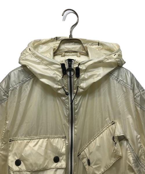 and wander（アンドワンダー）and wander (アンドワンダー) Barbour (バブアー) SHINY WIND HOODIE ベージュ サイズ:4の古着・服飾アイテム