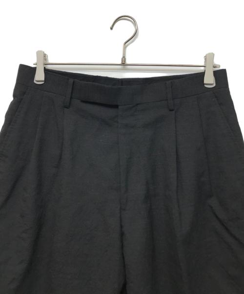 COMOLI（コモリ）COMOLI (コモリ) ウール 2タックパンツ ブラック サイズ:2の古着・服飾アイテム