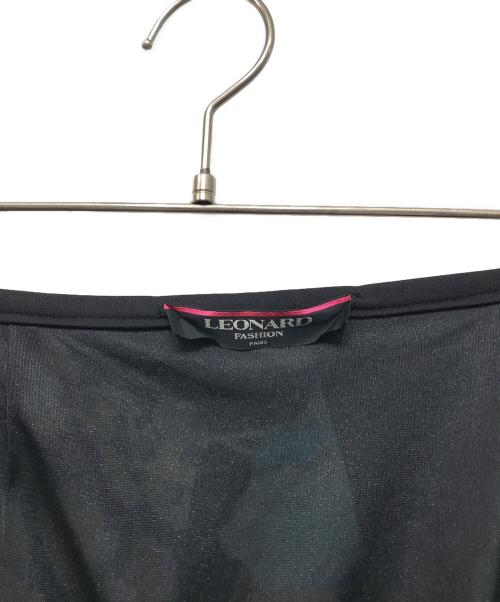 LEONARD FASHION（レオナールファッション）LEONARD FASHION (レオナールファッション) 花柄プリントスカート ブラック サイズ:67の古着・服飾アイテム