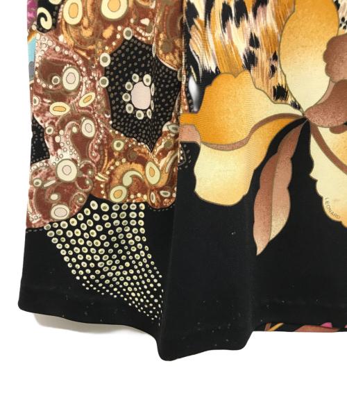 LEONARD FASHION（レオナールファッション）LEONARD FASHION (レオナールファッション) 花柄プリントスカート ブラック サイズ:67の古着・服飾アイテム