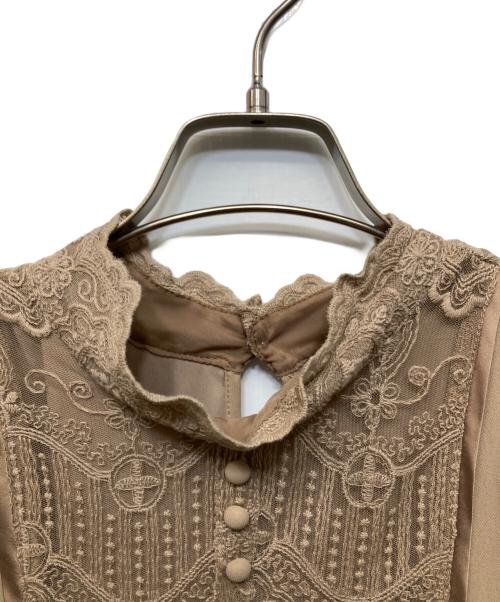 Ameri（アメリ）AMERI (アメリ) 2WAY SCOOP OUT LACE DRESS ブラウン サイズ:Mの古着・服飾アイテム