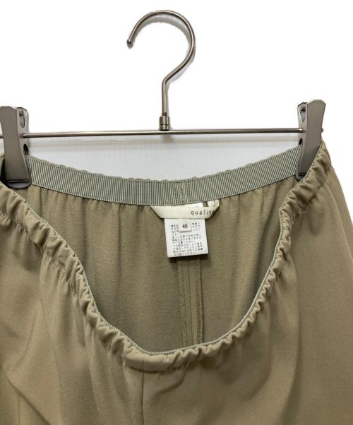 qualite（カリテ）qualite (カリテ) 2WAYバックピーチセミフレアパンツ ベージュ サイズ:40の古着・服飾アイテム