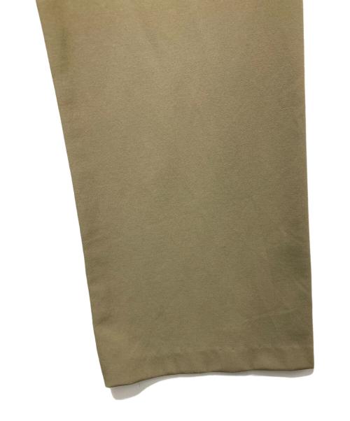 qualite（カリテ）qualite (カリテ) 2WAYバックピーチセミフレアパンツ ベージュ サイズ:40の古着・服飾アイテム