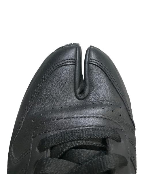 Maison Margiela（メゾンマルジェラ）Maison Margiela (メゾンマルジェラ) REEBOK (リーボック) CLASSIC LEATHER TABI SHOES ブラック サイズ:24.5cmの古着・服飾アイテム