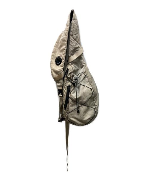 C.P COMPANY（シーピーカンパニー）C.P COMPANY (シーピーカンパニー) NYLON B CROSSBODY BACKPACK ベージュの古着・服飾アイテム