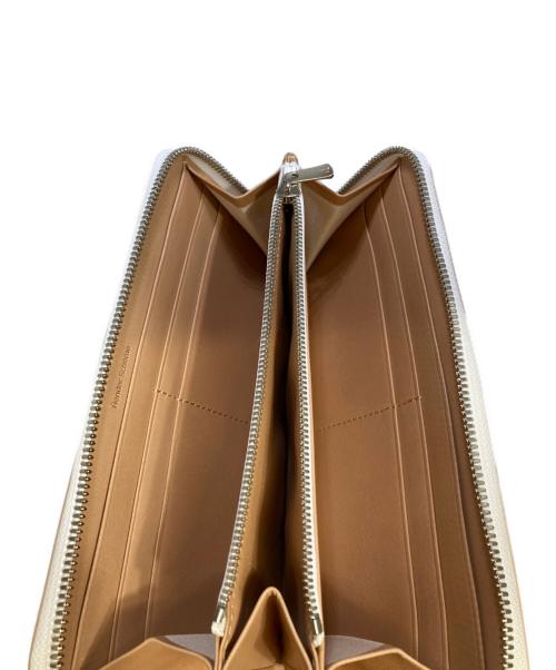 HENDER SCHEME（エンダースキーマ）Hender Scheme (エンダースキーマ) long zip purse ベージュの古着・服飾アイテム