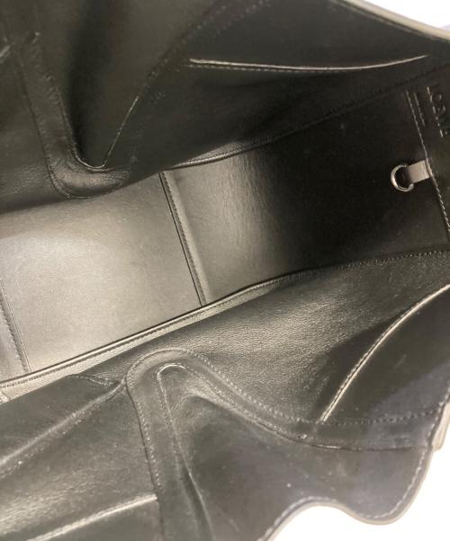 LOEWE（ロエベ）LOEWE (ロエベ) ハンドバッグ スモール（カーフ＆スエード） グレーの古着・服飾アイテム