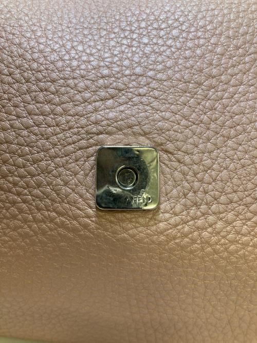 FENDI（フェンディ）FENDI (フェンディ) ミニリンダハンドバッグ ピンクの古着・服飾アイテム