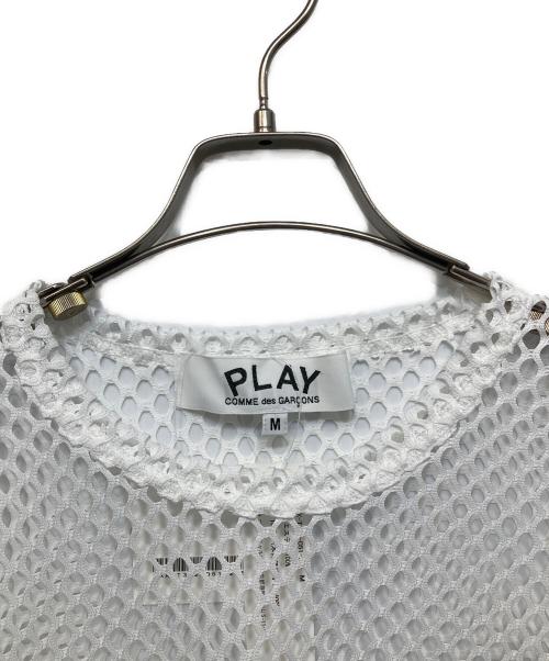 PLAY COMME des GARCONS（プレイコムデギャルソン）PLAY COMME des GARCONS (プレイコムデギャルソン) エンブレムメッシュTシャツ ホワイト サイズ:Mの古着・服飾アイテム