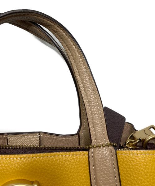 COACH（コーチ）COACH (コーチ) ウィロウ トート 24 カラーブロック イエローの古着・服飾アイテム