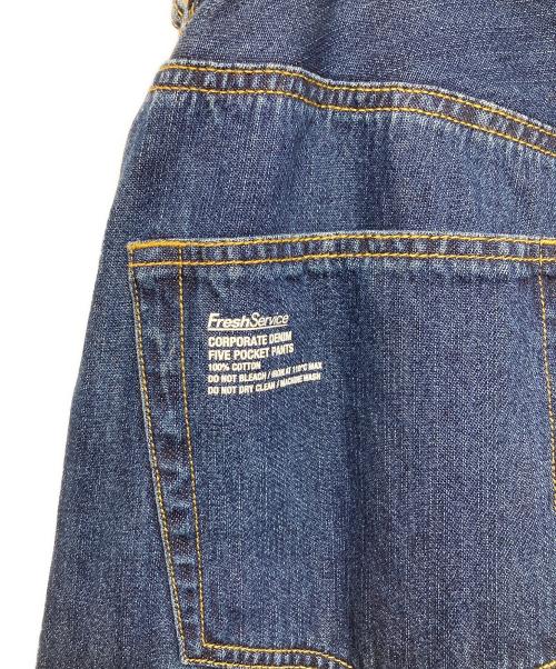 FreshService（フレッシュサービス）FreshService (フレッシュサービス) CORPORATE DENIM FIVE POCKET PANTS インディゴ サイズ:Ｌの古着・服飾アイテム
