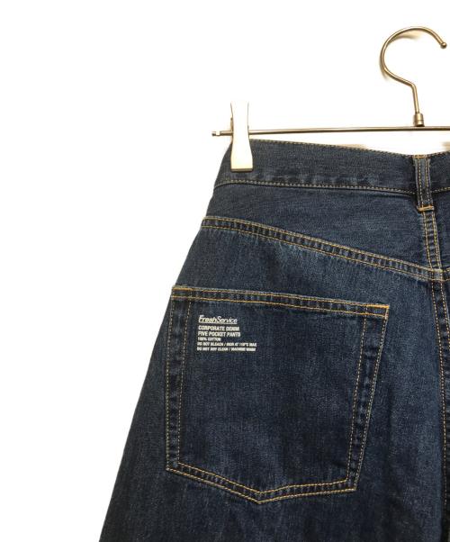 FreshService（フレッシュサービス）FreshService (フレッシュサービス) CORPORATE DENIM FIVE POCKET PANTS インディゴ サイズ:Lの古着・服飾アイテム