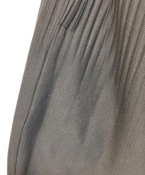 HOMME PLISSE ISSEY MIYAKE（オム プリッセ イッセイ ミヤケ）HOMME PLISSE ISSEY MIYAKE (オム プリッセ イッセイ ミヤケ) 消しプリーツパンツ ブラック サイズ:2の古着・服飾アイテム