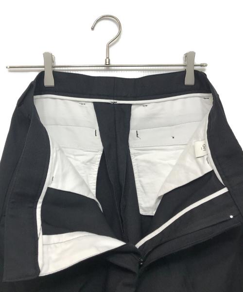OVY（オヴィー）OVY (オヴィー) RELAX WIDE ACTION SLACKS ブラック サイズ:Mの古着・服飾アイテム