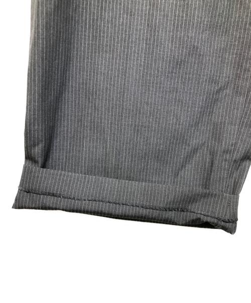 Acne studios（アクネ ストゥディオズ）Acne studios (アクネ ストゥディオズ) ストライプテーパードスラックス グレー サイズ:46の古着・服飾アイテム