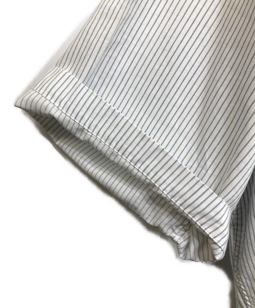 AMI Alexandre Mattiussi（アミアレクサンドルマテュッシ）AMI Alexandre Mattiussi (アミアレクサンドルマテュッシ) STRIPPED S/S SHIRT ホワイト サイズ:Lの古着・服飾アイテム