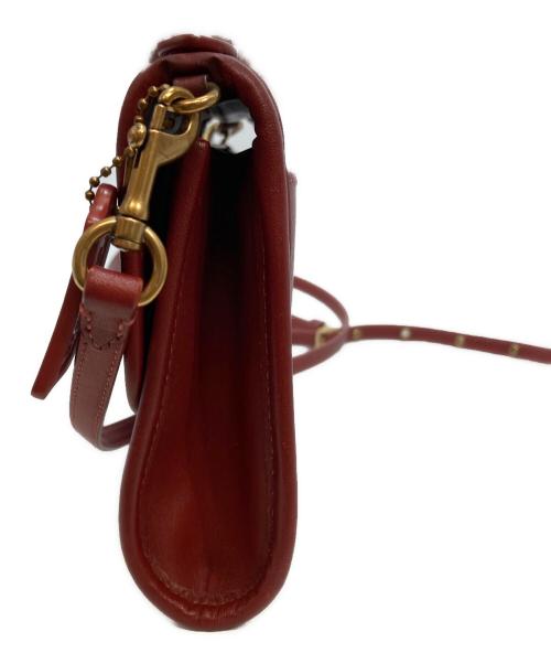 COACH（コーチ）COACH (コーチ) キップ ターンロック クロスボディ レッドの古着・服飾アイテム