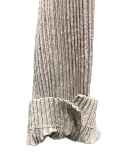 HOMME PLISSE ISSEY MIYAKE（オム プリッセ イッセイ ミヤケ）HOMME PLISSE ISSEY MIYAKE (オム プリッセ イッセイ ミヤケ) LINEN LIKEプリーツコート ベージュ サイズ:3 未使用品の古着・服飾アイテム