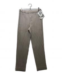 HOMME PLISSE ISSEY MIYAKE（オム プリッセ イッセイ ミヤケ）の古着「LINEN LIKE プリーツパンツ」｜ベージュ
