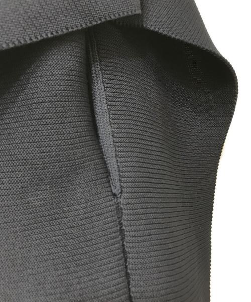 CFCL（シーエフシーエル）CFCL (シーエフシーエル) PORTRAIT CREASE TOP ブラック サイズ:FREEの古着・服飾アイテム