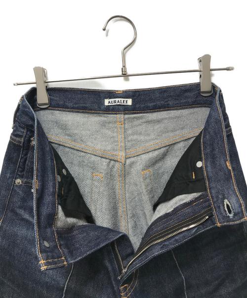 AURALEE（オーラリー）AURALEE (オーラリー) HARDTWIST DENIM PINTUCK PANTS インディゴ サイズ:1の古着・服飾アイテム