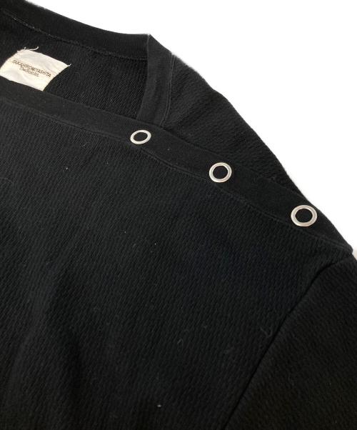TAKAHIROMIYASHITA TheSoloIst.（タカヒロミヤシタ ザソロイスト）TAKAHIROMIYASHITA TheSoloIst. (タカヒロミヤシタ ザソロイスト) shoulder buttoned boat neck heavy themal shirt. ブラック サイズ:44の古着・服飾アイテム
