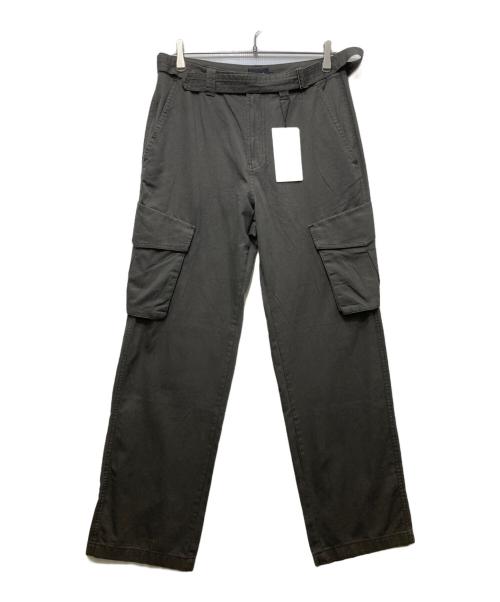 KUME（クメ）kume (クメ) ベルテッドパンツ グレー サイズ:Mの古着・服飾アイテム