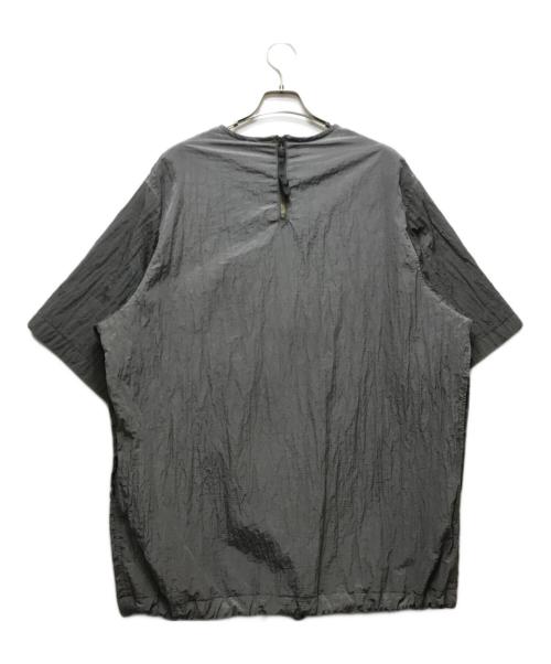 dip ltd（ディテール イン パーフェクション）dip ltd (ディテール イン パーフェクション) BEAMS PLUS (ビームスプラス) ナイロンTシャツ グレー サイズ:XLの古着・服飾アイテム
