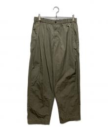 GOLDWIN（ゴールドウイン）の古着「Relax Straight Easy Pants GL73179」｜カーキ