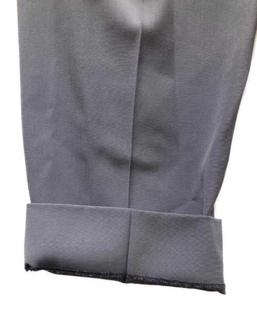 ISSEY MIYAKE（イッセイミヤケ）ISSEY MIYAKE (イッセイミヤケ) 1タックウールスラックス IM23-FF384 グレー サイズ:Mの古着・服飾アイテム