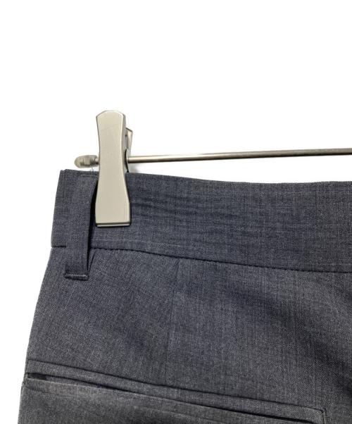 KICS DOCUMENT.（キクスドキュメント）KICS DOCUMENT. (キクスドキュメント) TROPICAL T/W TUCK PANTS グレー サイズ:4の古着・服飾アイテム