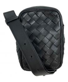 BOTTEGA VENETA（ボッテガベネタ）の古着「イントレチャートショルダバッグ」｜ブラック